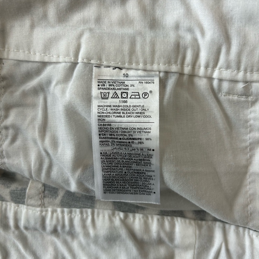 NWT Old Navy leopard Everyday Shorts. Size 10. Midrise. 3.5 inch inseam. NEW! - Picture 7 of 11